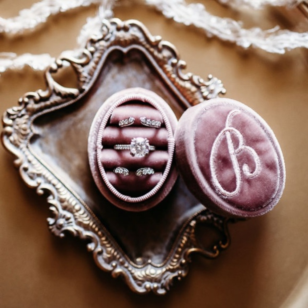 Elegant Pink Velvet Ring Box - letter B